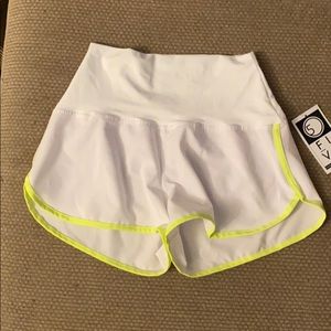 Five dancwear Shorts Size:PA Color:White